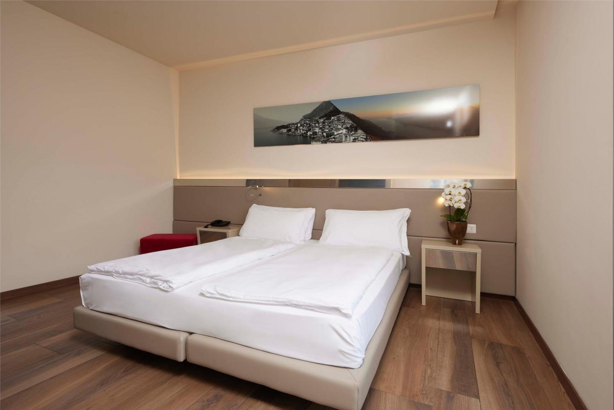 Hotel Atilius - Adults Only Лімоне-суль-Гарда Номер фото